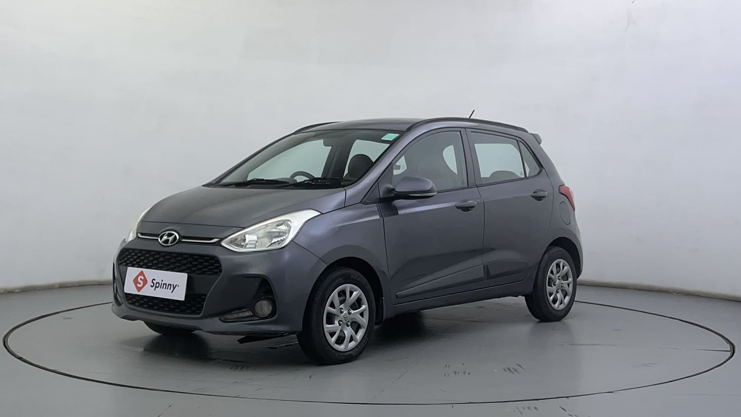 LEFT FRONT CORNER VIEW