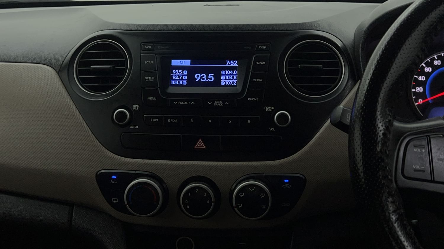 New Hyundai Grand i10 interior MUSIC SYSTEM & AC CONTROL VIEW