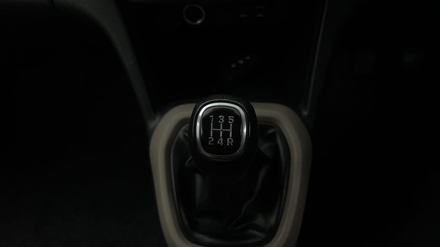 New Hyundai Grand i10 interior GEAR  KNOB VIEW