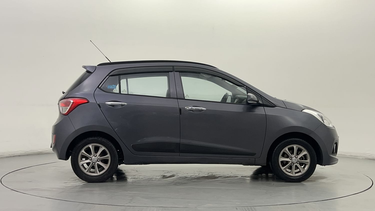 New Hyundai Grand i10 exterior RIGHT SIDE VIEW
