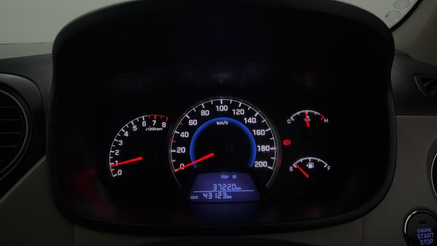 New Hyundai Grand i10 interior CLUSTERMETER VIEW