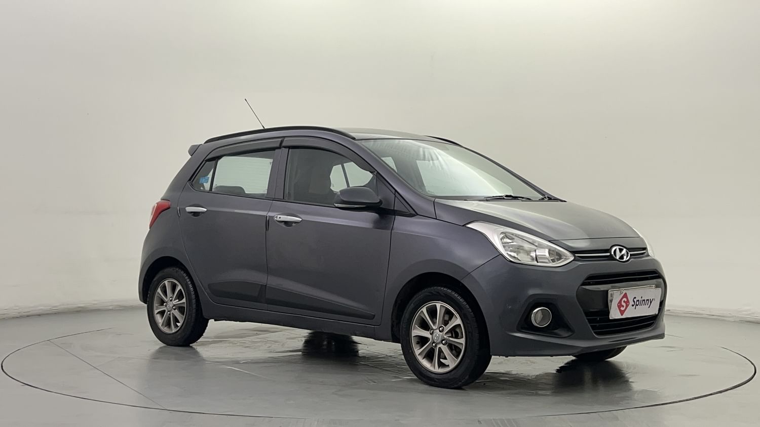 New Hyundai Grand i10 exterior RIGHT FRONT CORNER VIEW