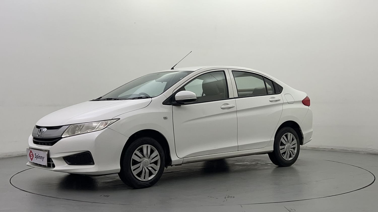 LEFT FRONT CORNER VIEW