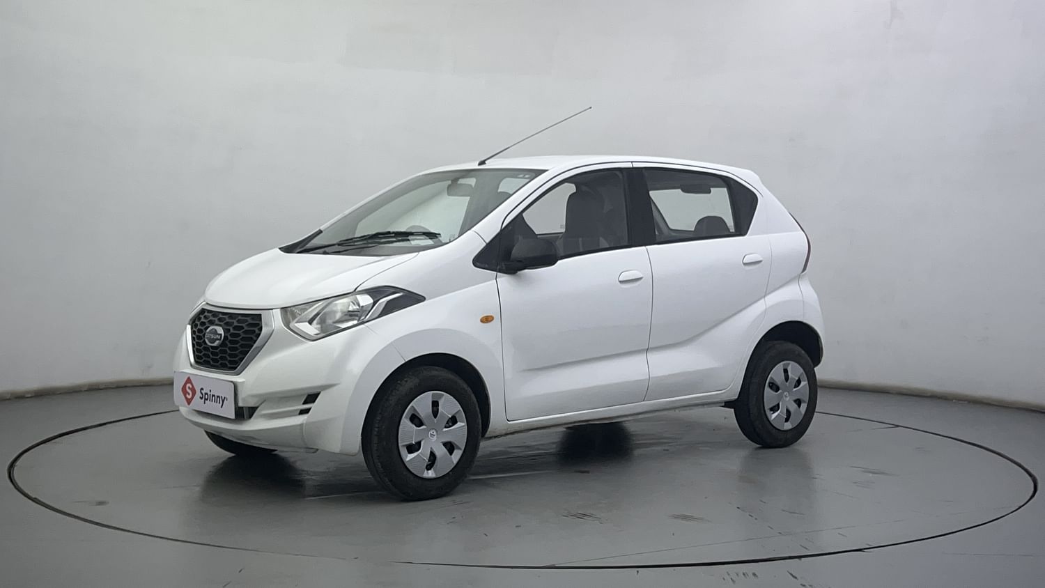 LEFT FRONT CORNER VIEW