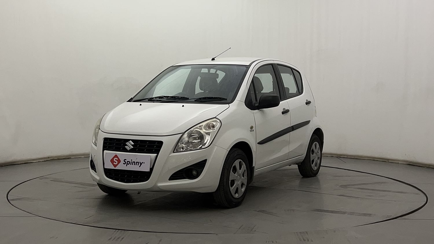 LEFT FRONT CORNER VIEW