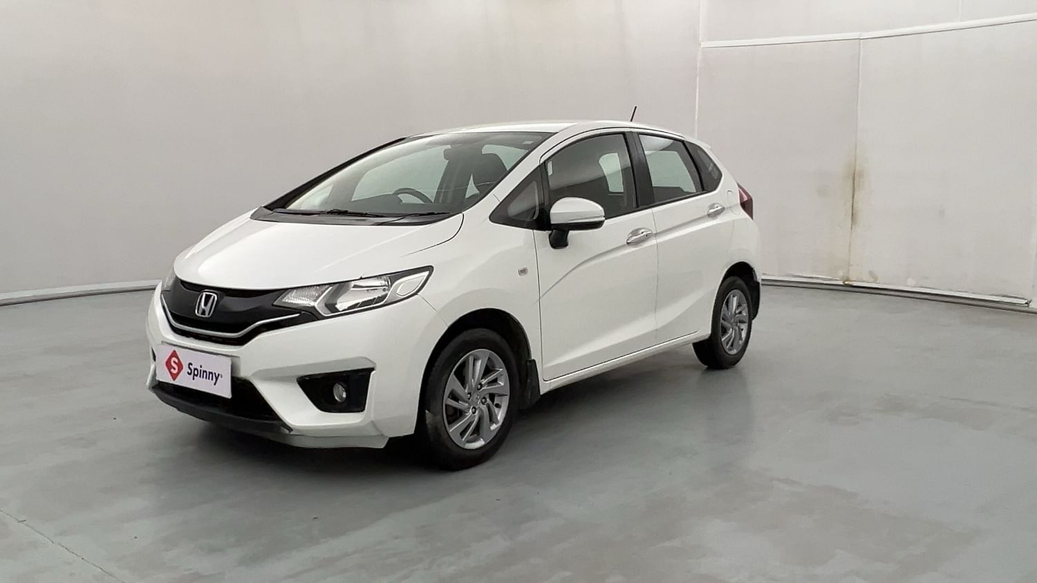 LEFT FRONT CORNER VIEW