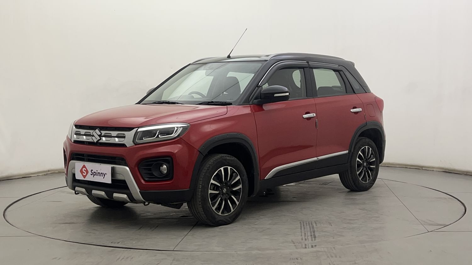 LEFT FRONT CORNER VIEW