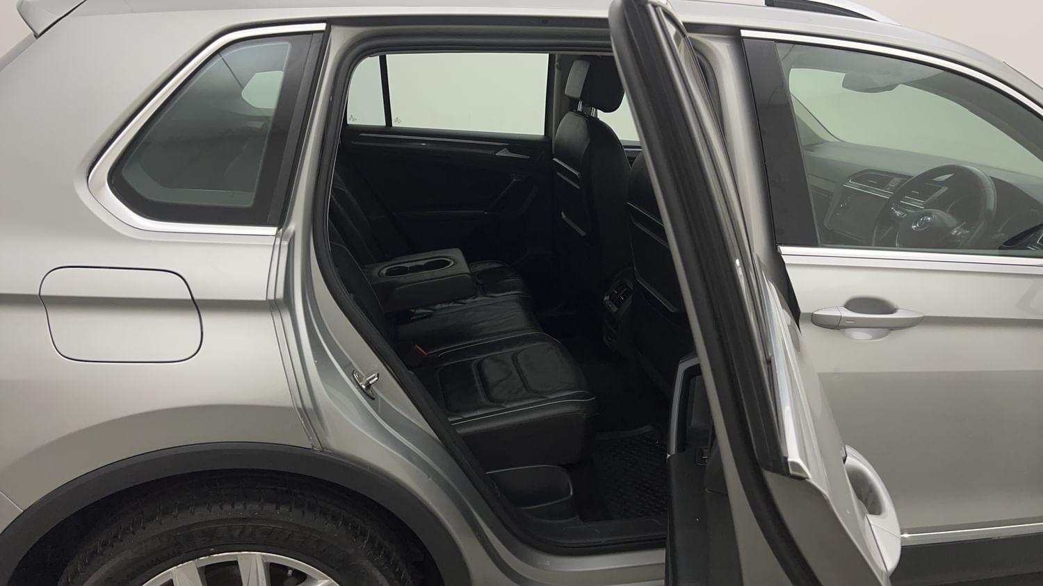 New Volkswagen Tiguan interior RIGHT SIDE REAR DOOR CABIN VIEW