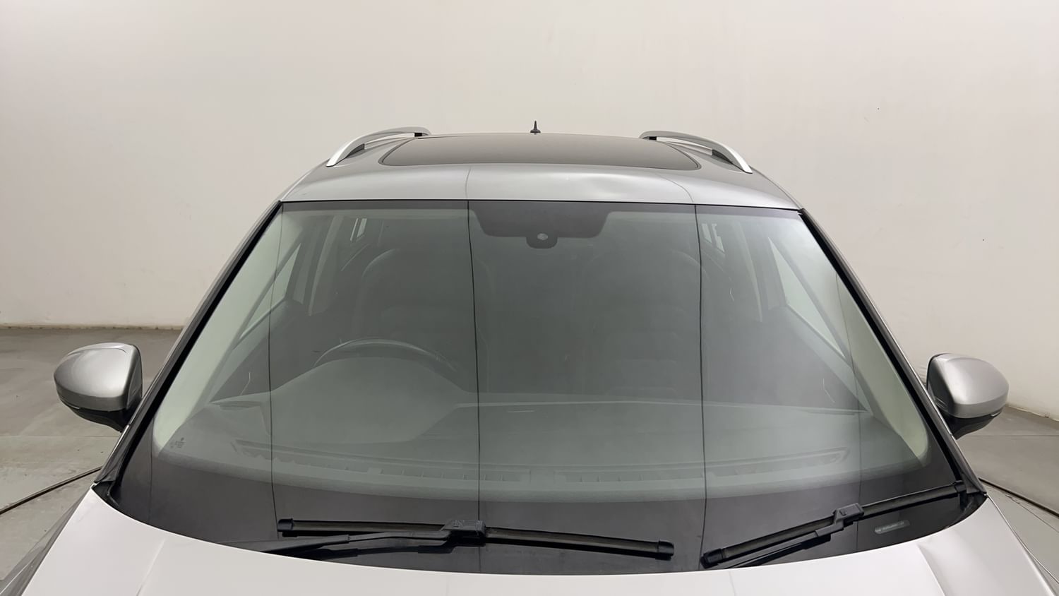 New Volkswagen Tiguan exterior FRONT WINDSHIELD VIEW