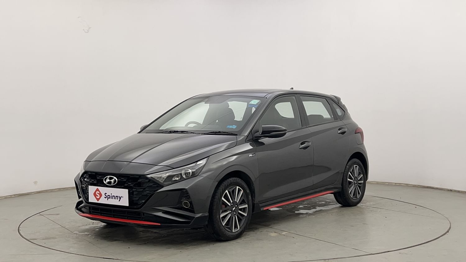 LEFT FRONT CORNER VIEW