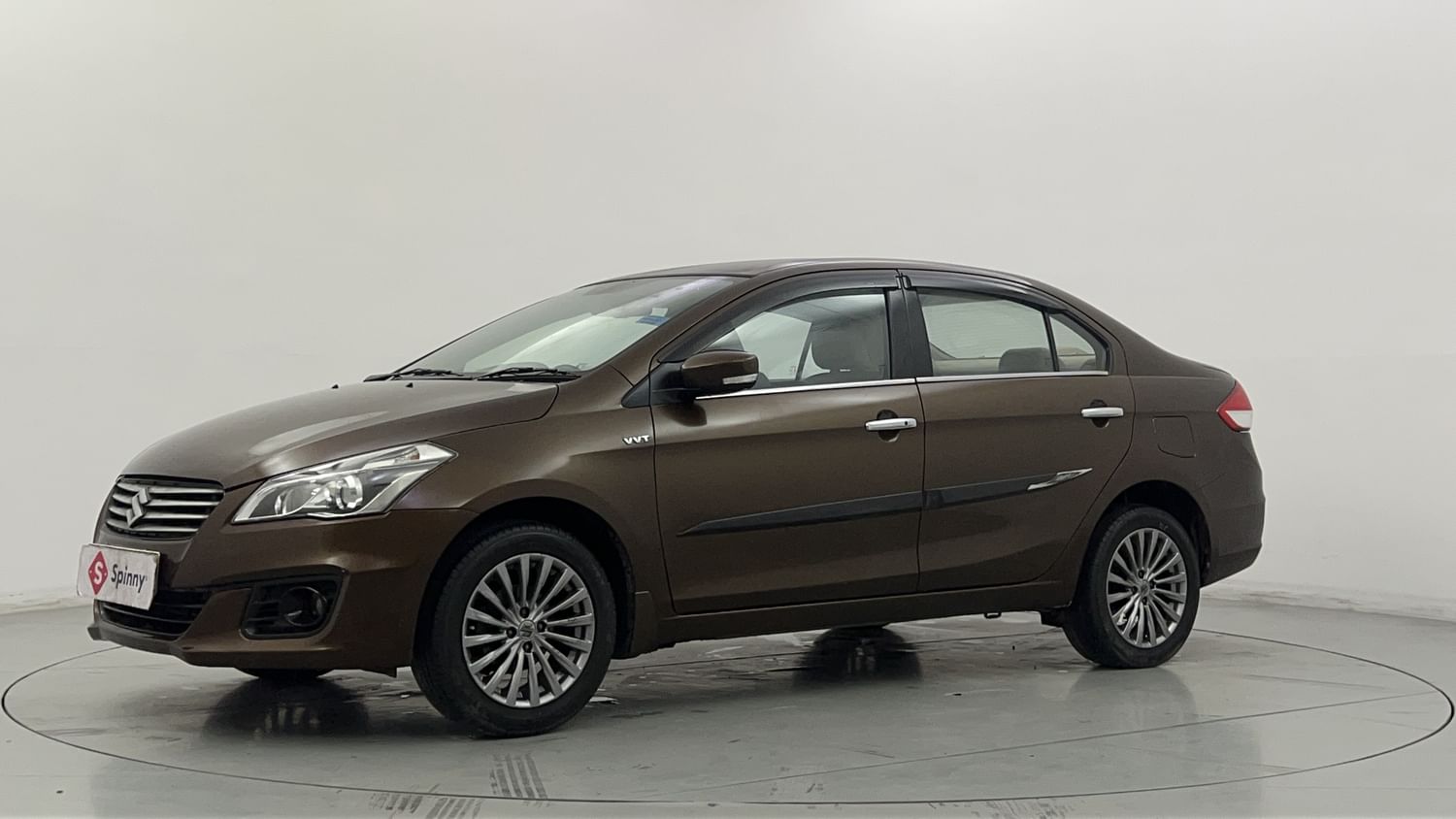 LEFT FRONT CORNER VIEW