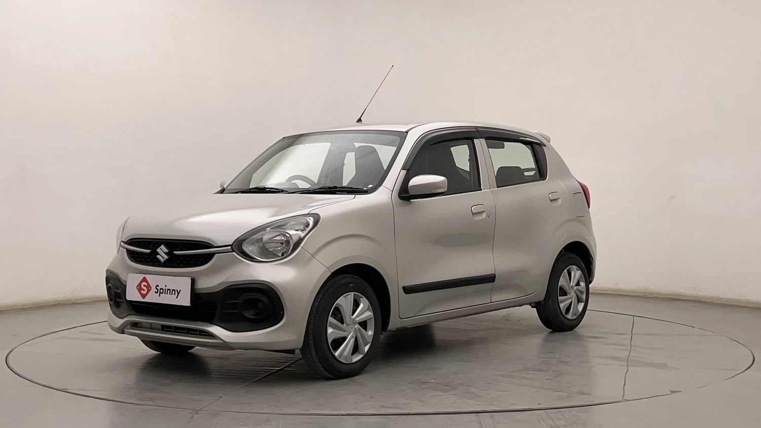 LEFT FRONT CORNER VIEW