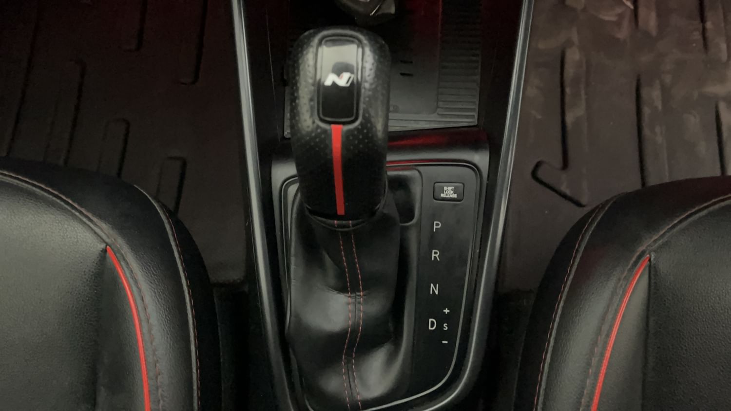 New Hyundai i20 N Line interior GEAR  KNOB VIEW