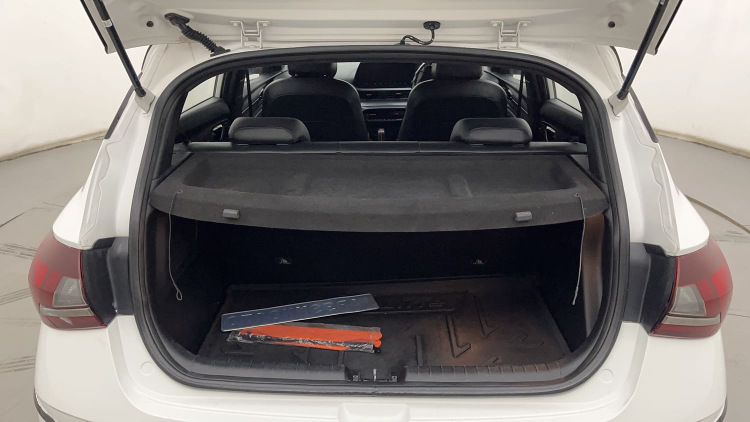 New Hyundai i20 N Line interior DICKY INSIDE VIEW