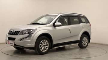 2016 Mahindra XUV500 W10 AT