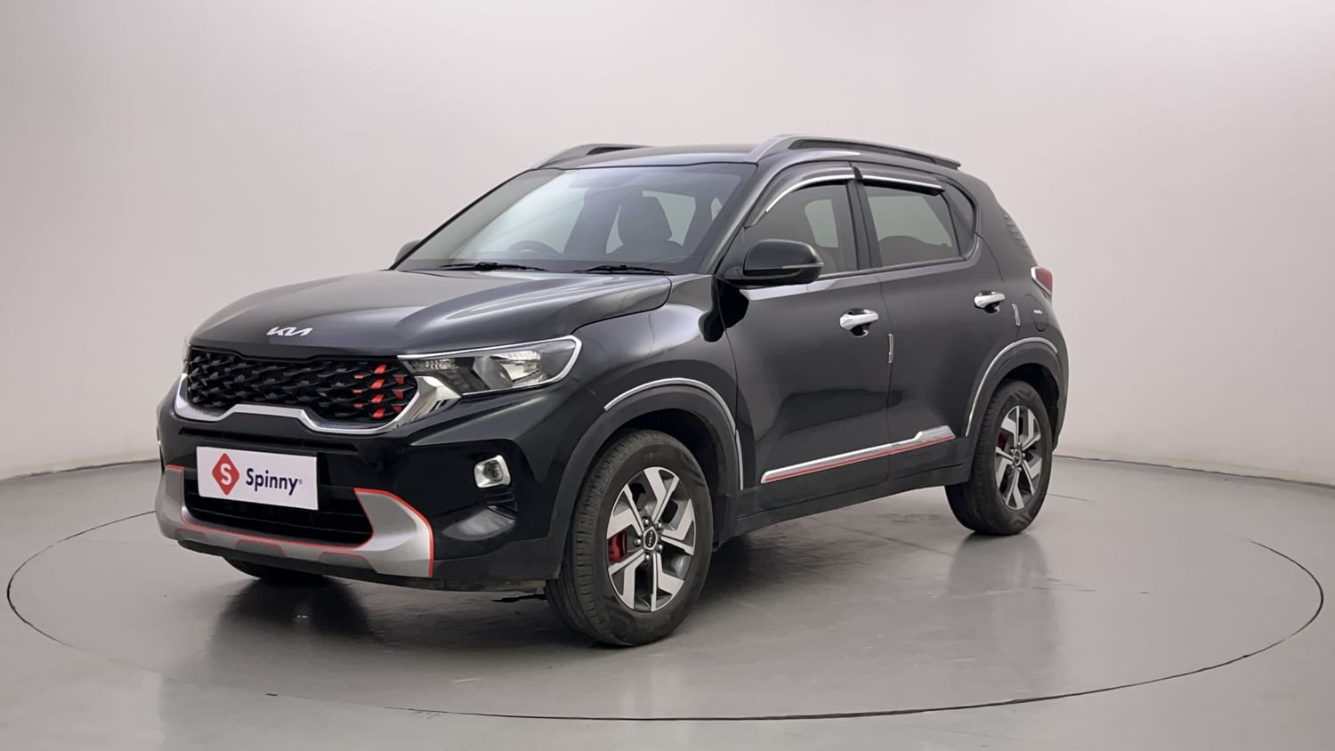 LEFT FRONT CORNER VIEW