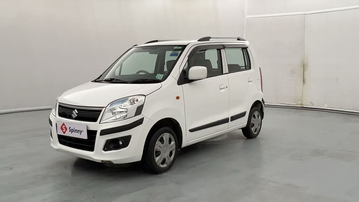 LEFT FRONT CORNER VIEW