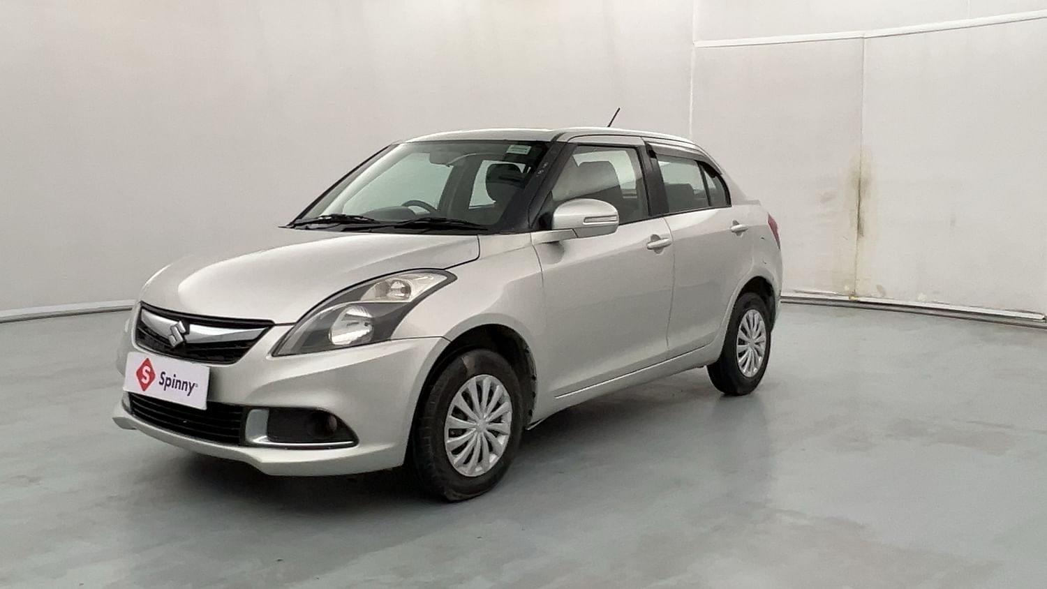 LEFT FRONT CORNER VIEW