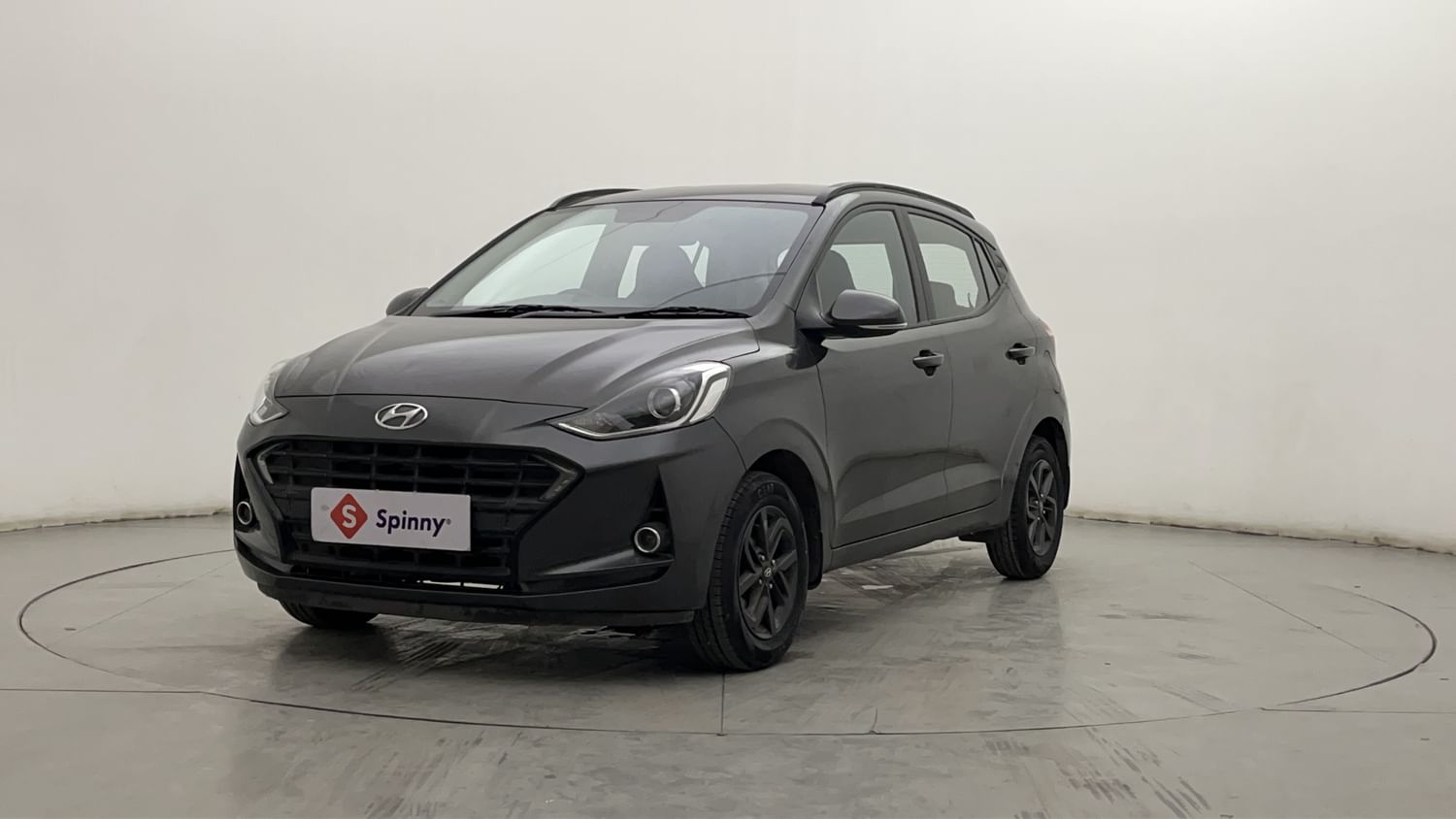 LEFT FRONT CORNER VIEW