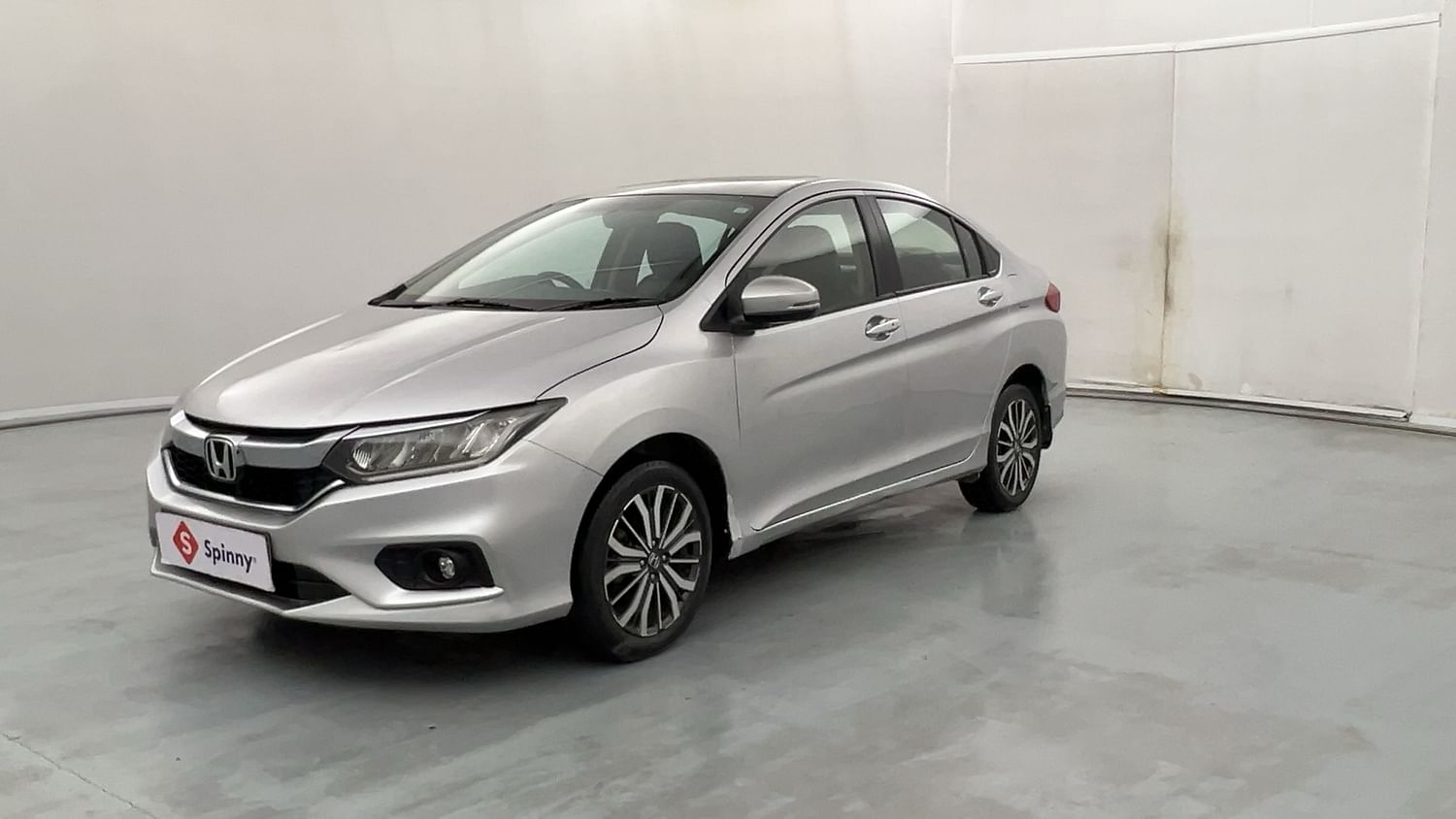 LEFT FRONT CORNER VIEW