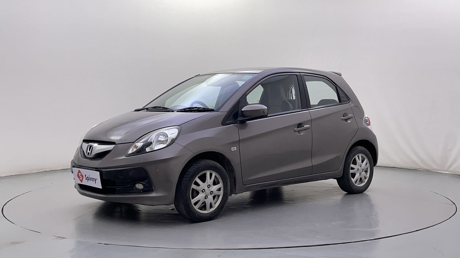 LEFT FRONT CORNER VIEW
