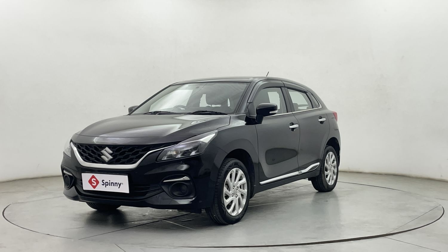 LEFT FRONT CORNER VIEW