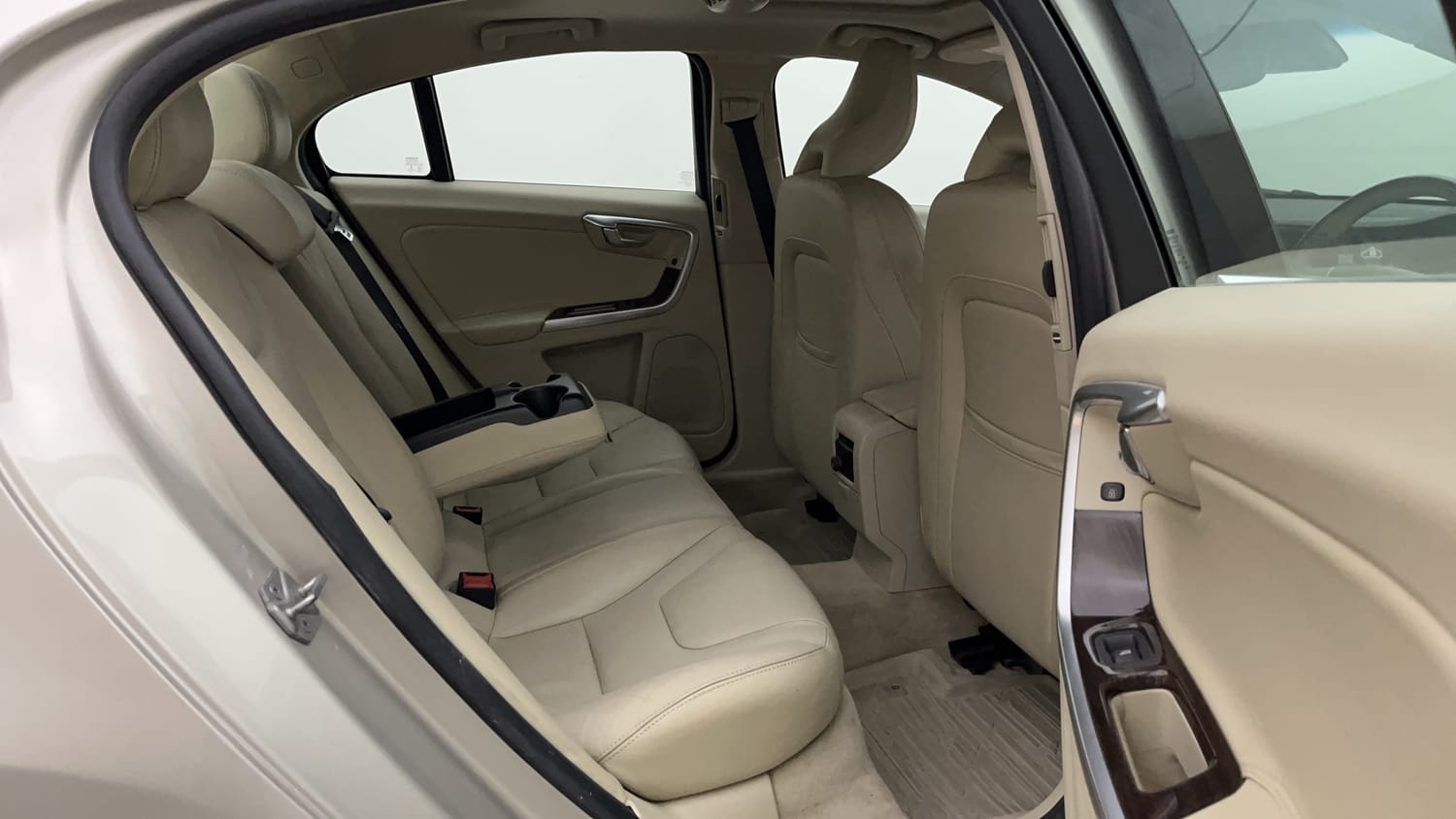 New Volvo S60 interior RIGHT SIDE REAR DOOR CABIN VIEW