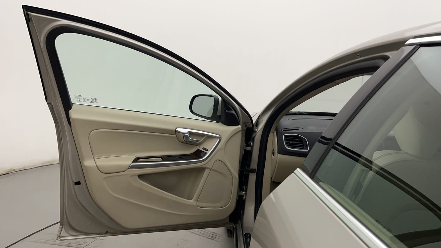 New Volvo S60 interior LEFT FRONT DOOR OPEN VIEW