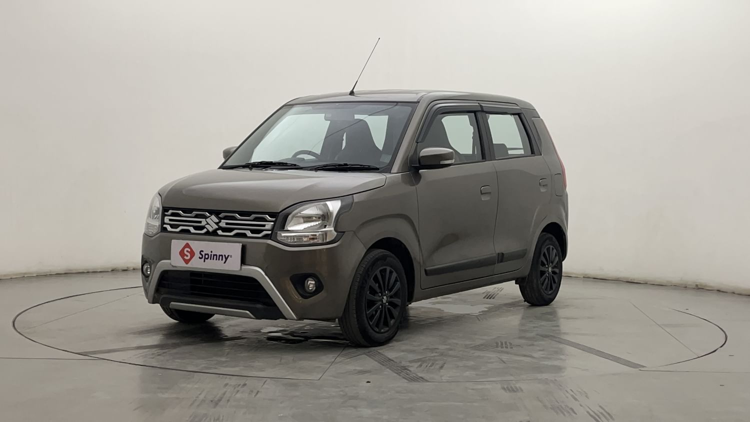 LEFT FRONT CORNER VIEW