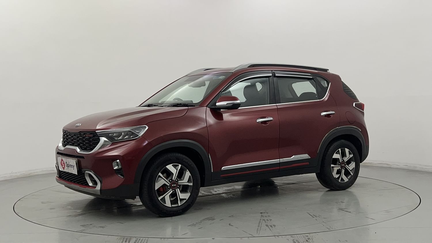 LEFT FRONT CORNER VIEW