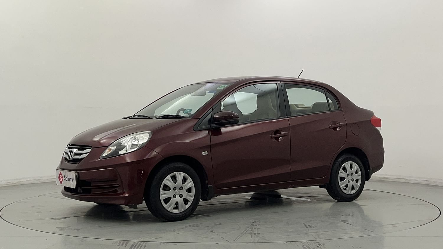 LEFT FRONT CORNER VIEW