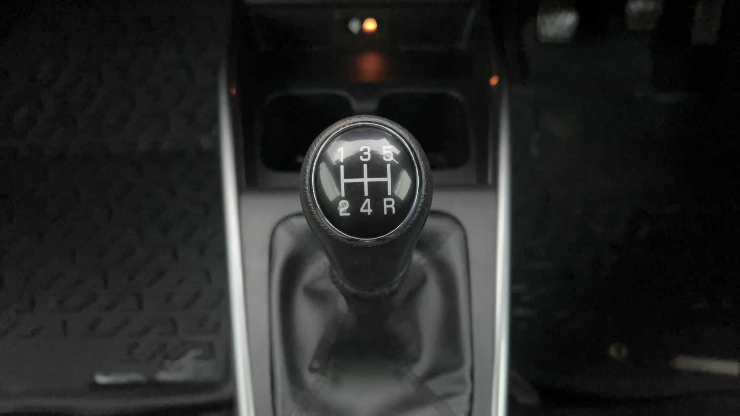 New Toyota Urban Cruiser Taisor interior GEAR  KNOB VIEW