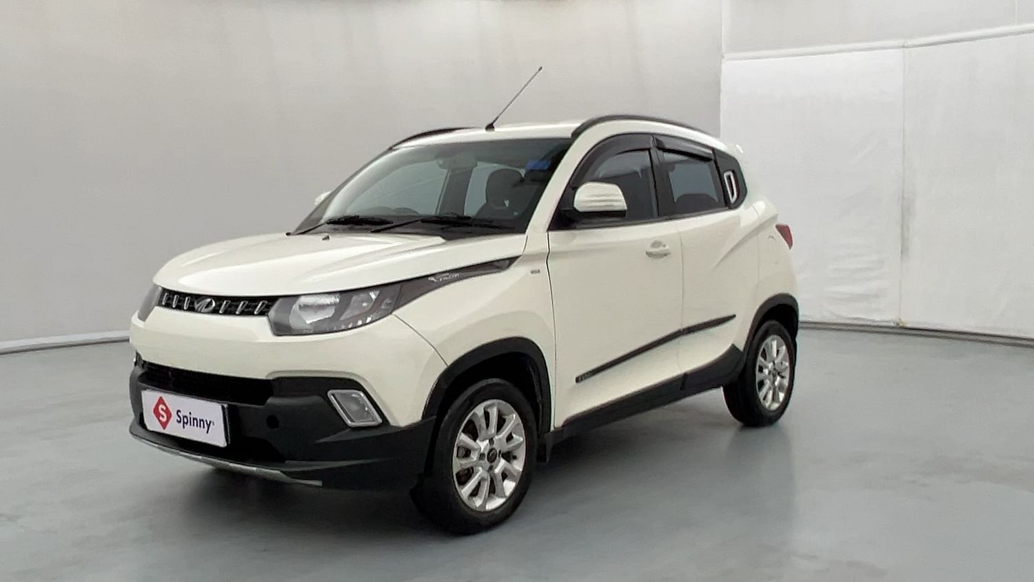 LEFT FRONT CORNER VIEW