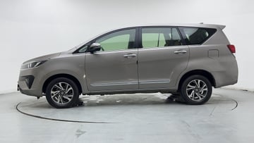 Used 2022 Toyota Innova Crysta 2.4  VX 8 STR Diesel Manual Image