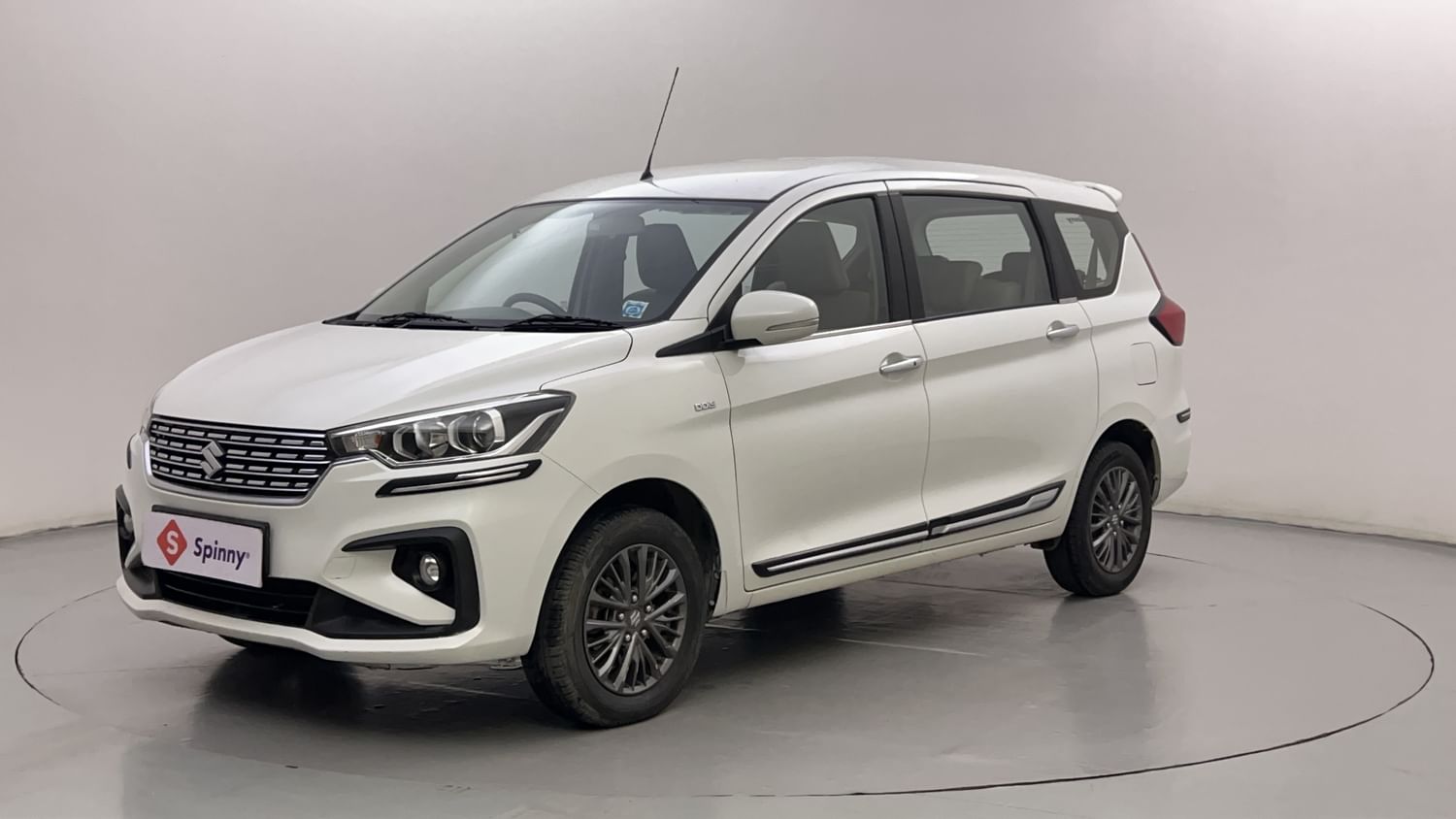 LEFT FRONT CORNER VIEW