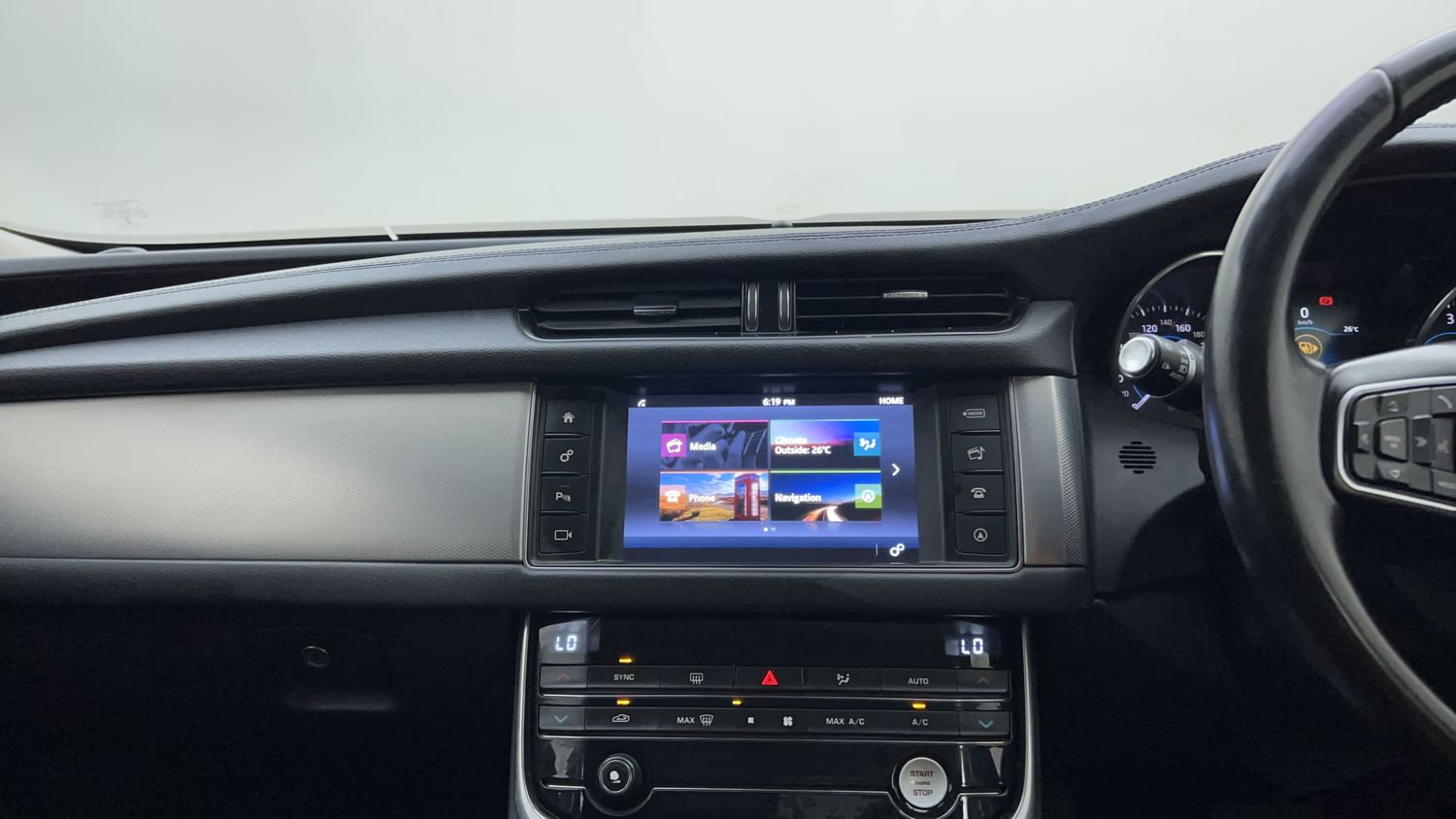 New Jaguar XF interior MUSIC SYSTEM & AC CONTROL VIEW