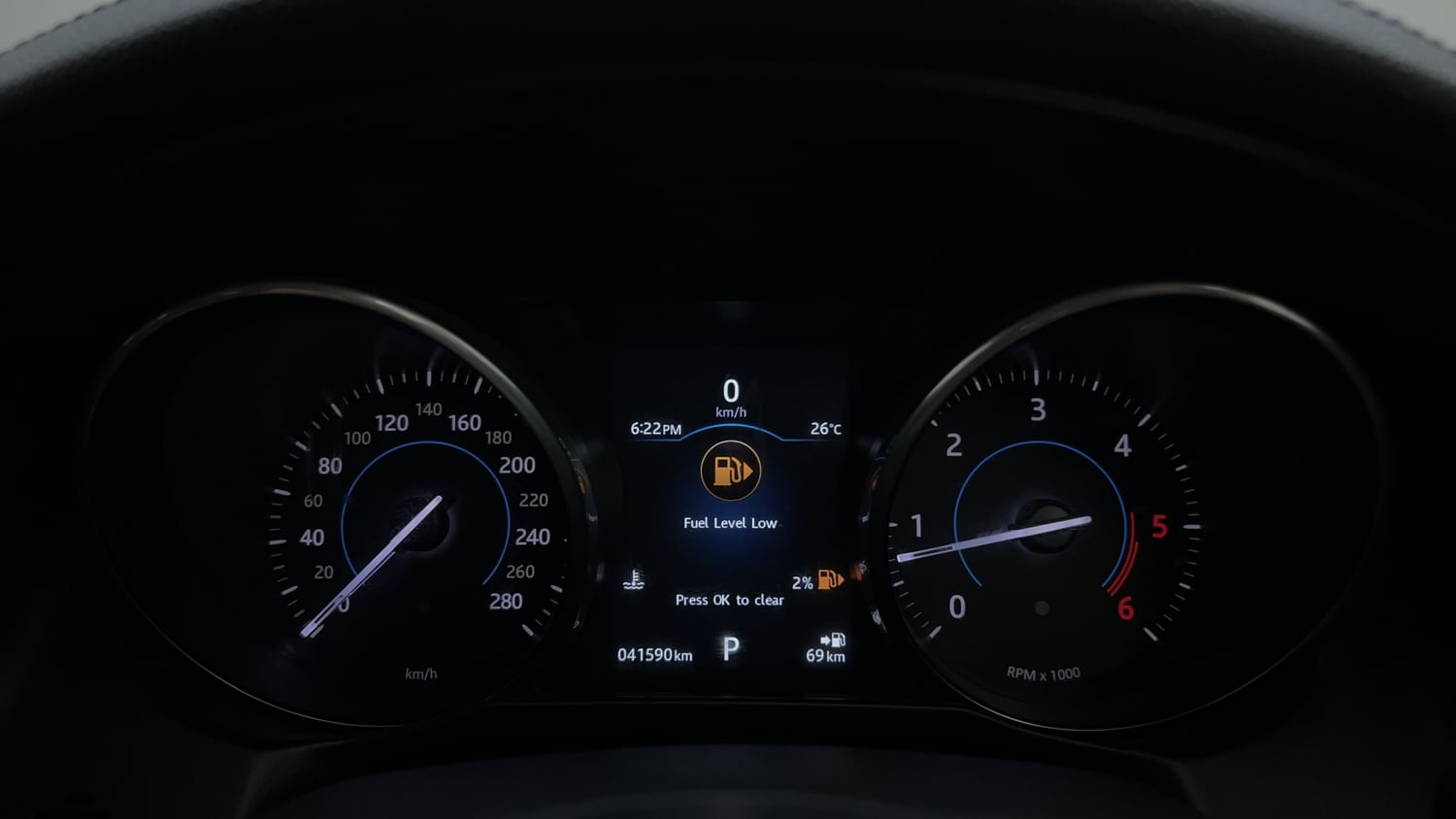 New Jaguar XF interior CLUSTERMETER VIEW