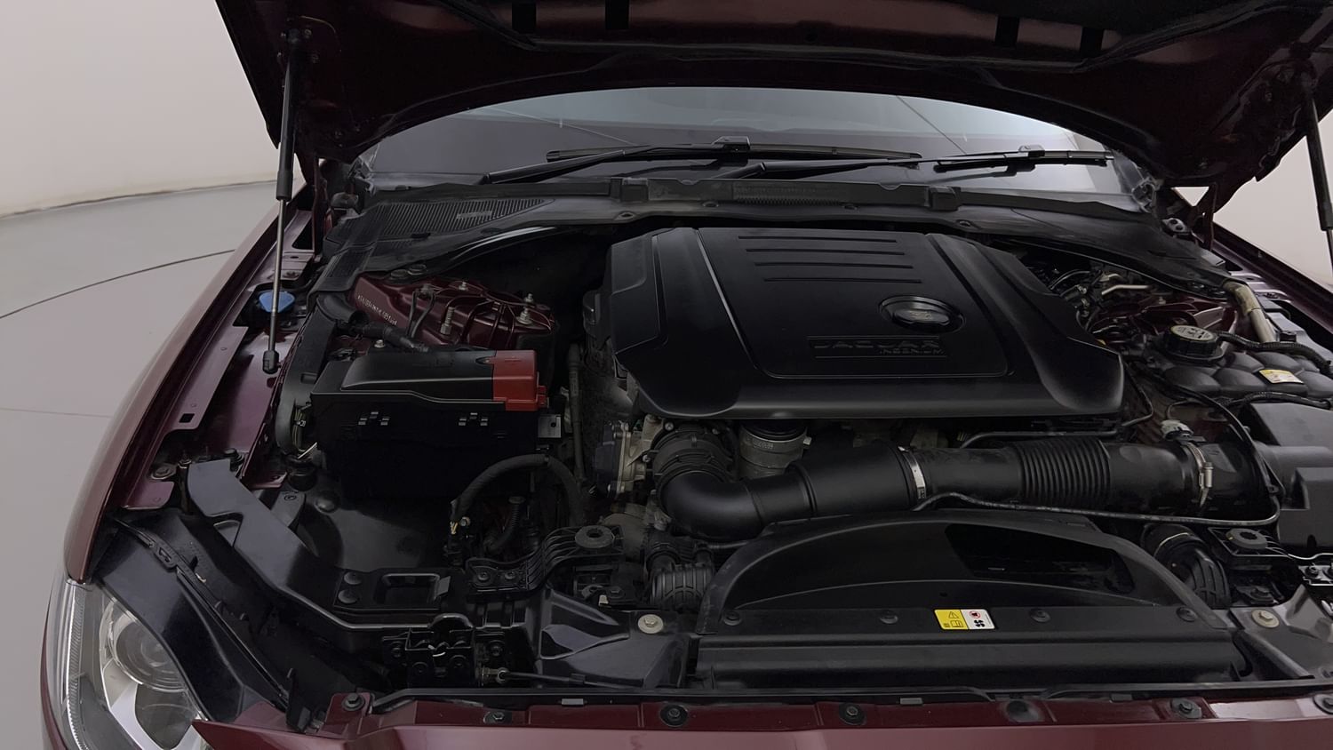 New Jaguar XF engine ENGINE RIGHT SIDE HINGE & APRON VIEW