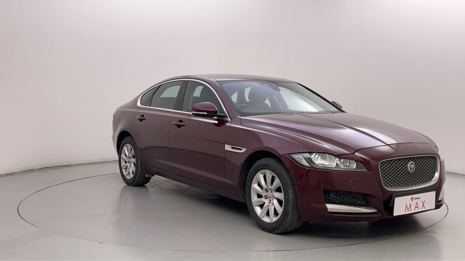 New Jaguar XF exterior RIGHT FRONT CORNER VIEW