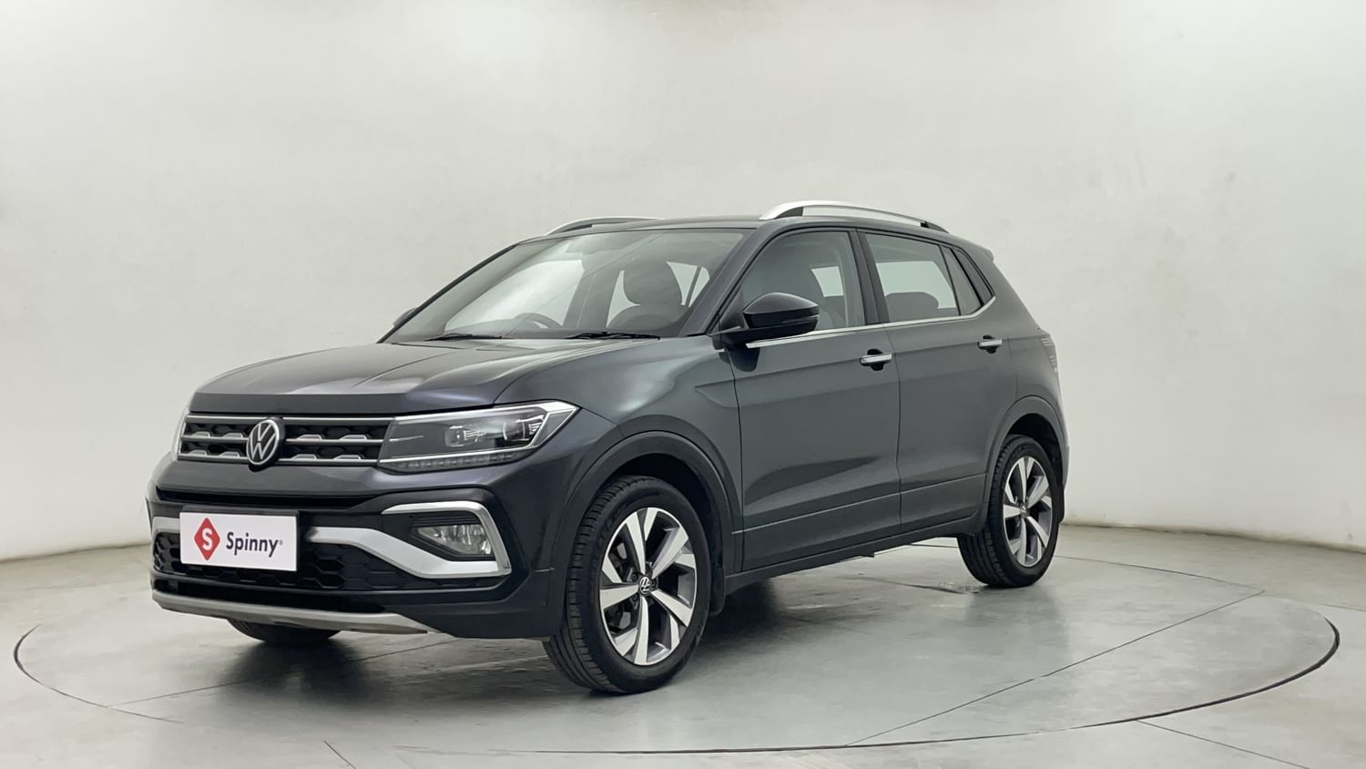 LEFT FRONT CORNER VIEW