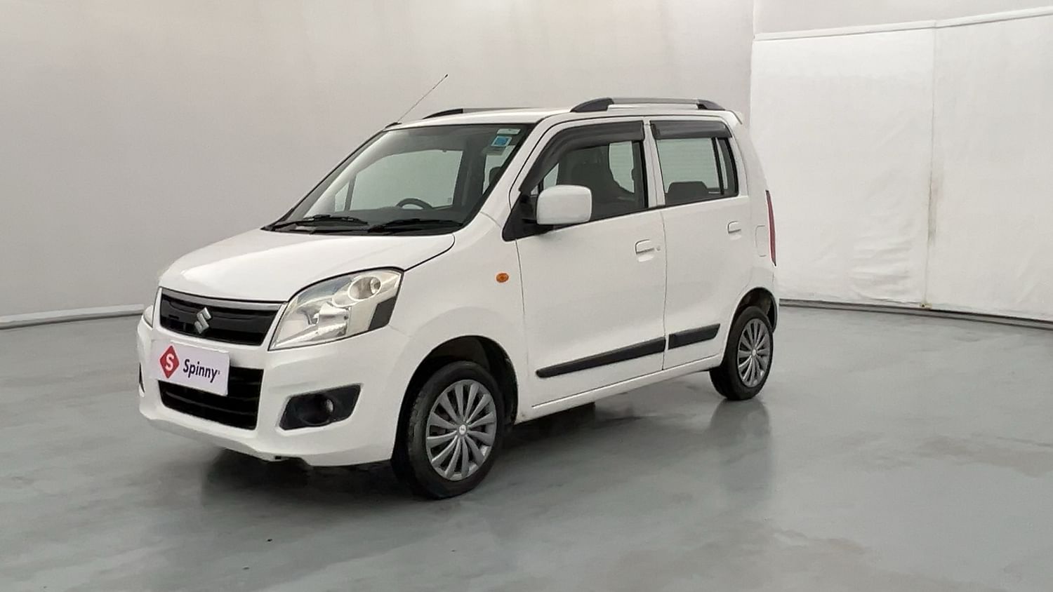 LEFT FRONT CORNER VIEW