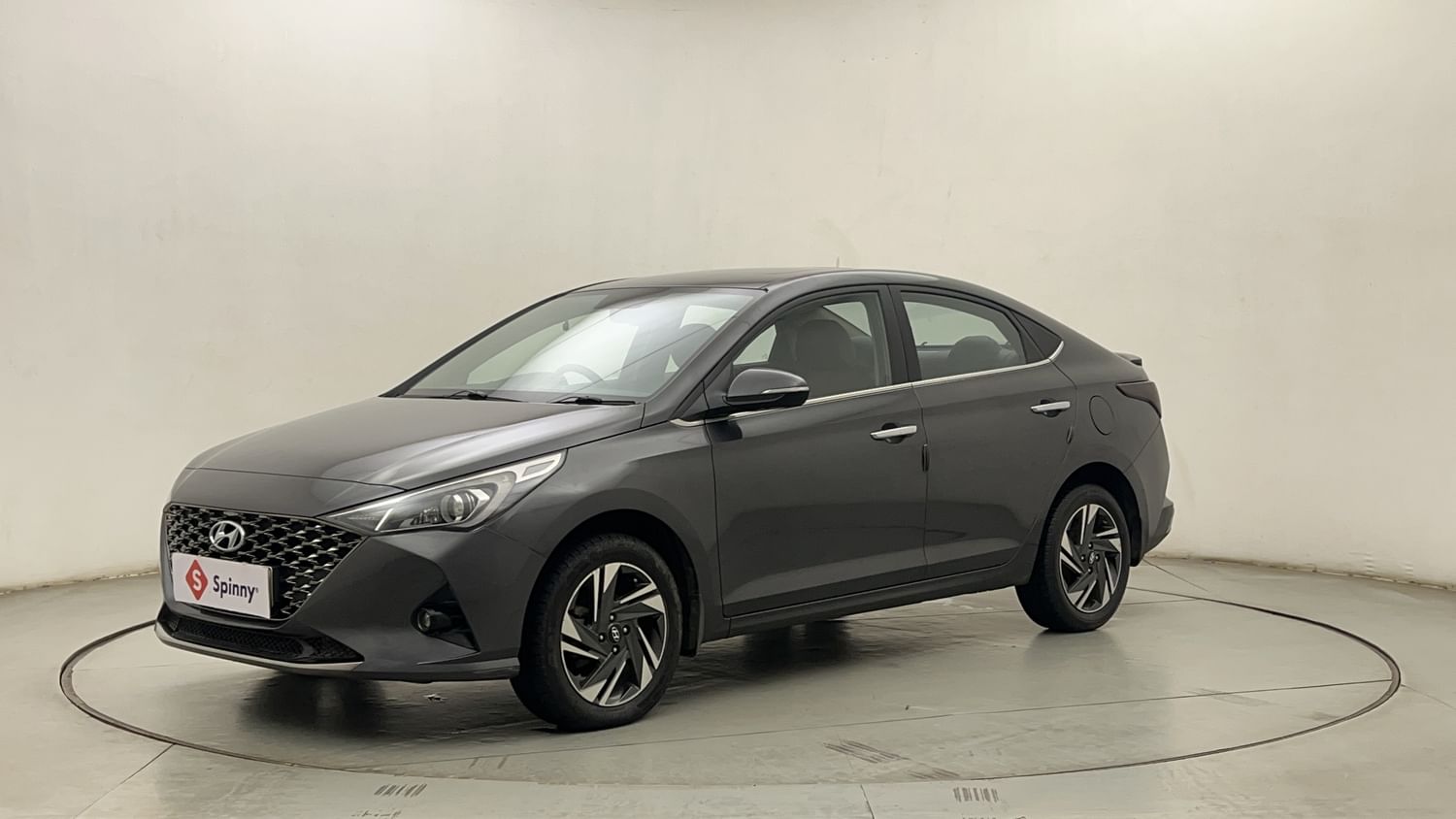 LEFT FRONT CORNER VIEW