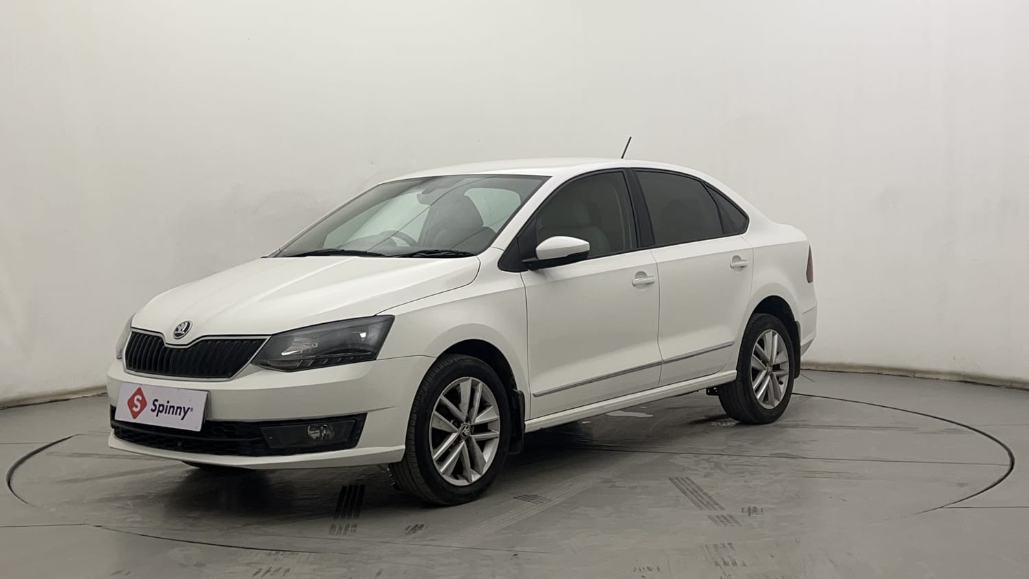 LEFT FRONT CORNER VIEW