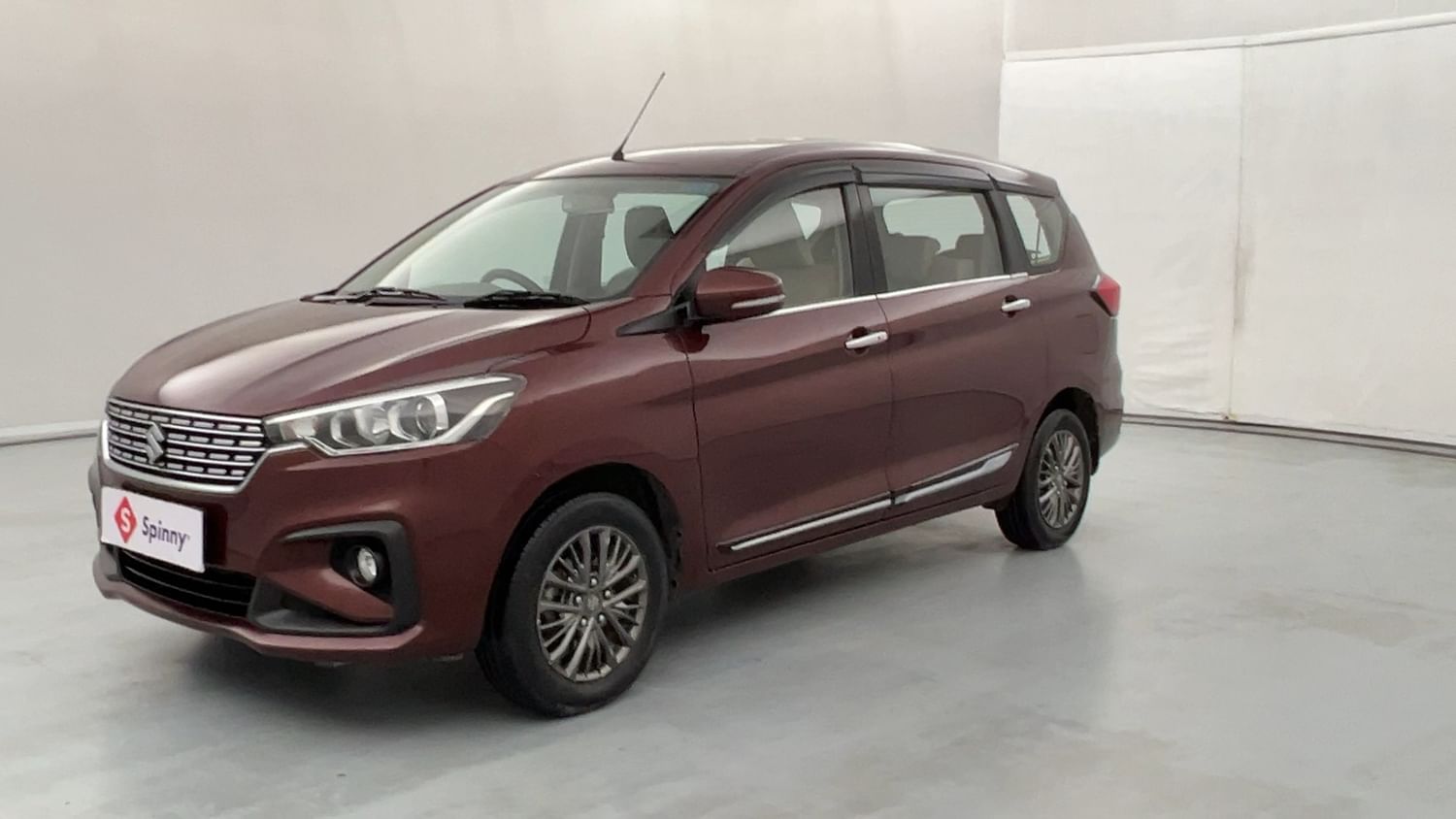 LEFT FRONT CORNER VIEW