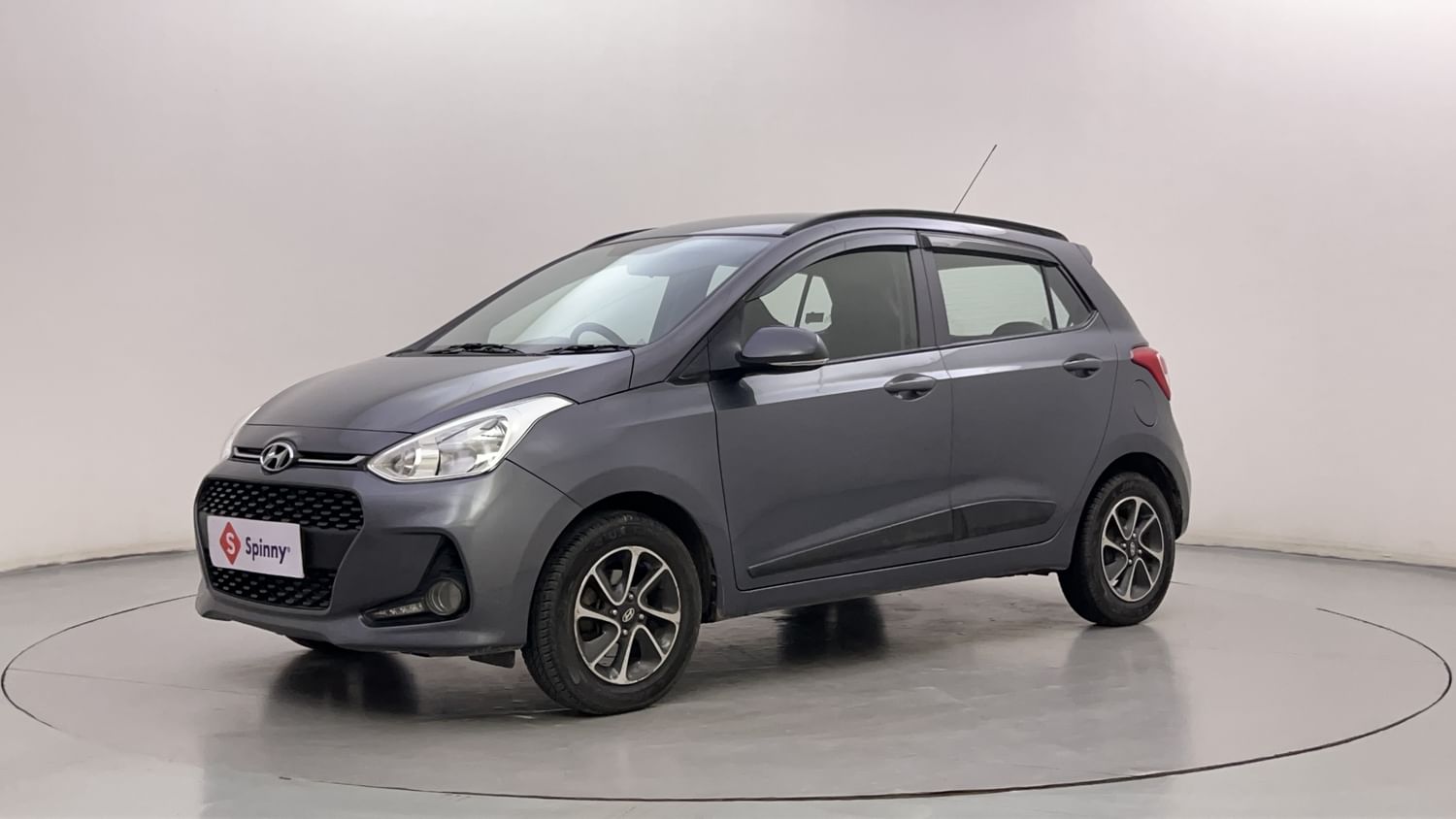 LEFT FRONT CORNER VIEW