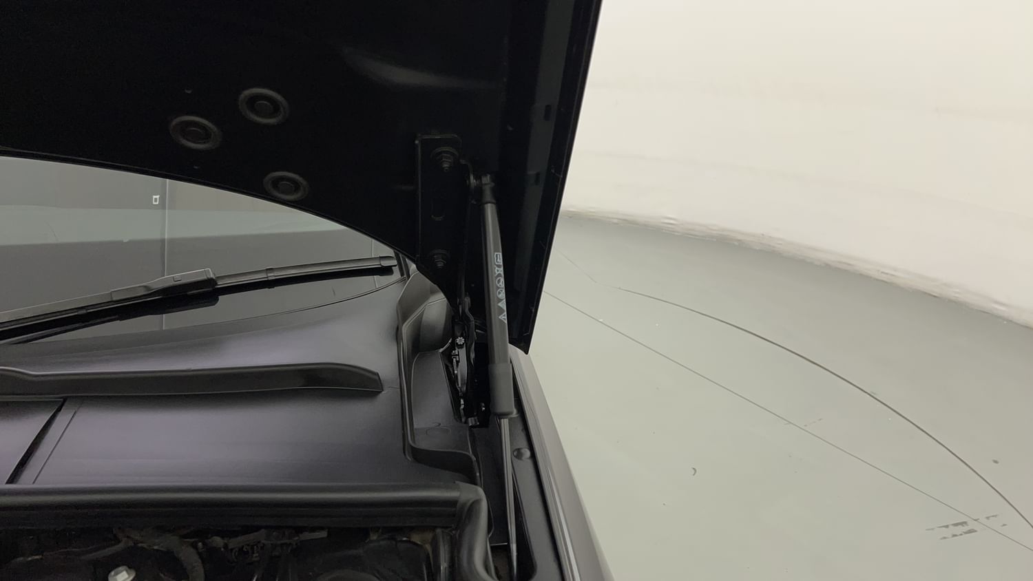 New Audi A4 engine ENGINE LEFT SIDE HINGE & APRON VIEW