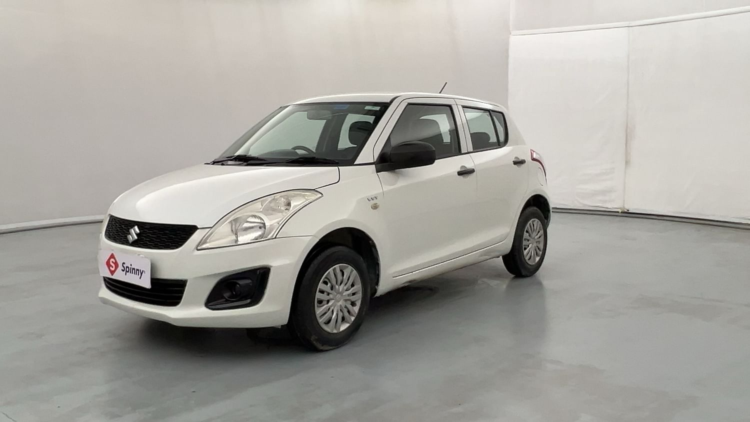 LEFT FRONT CORNER VIEW