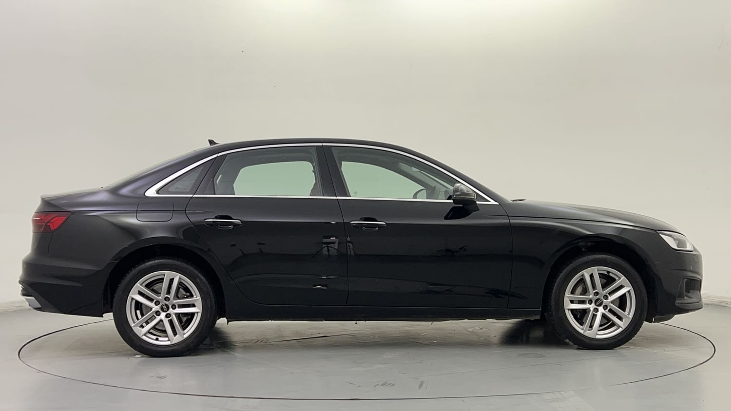 New Audi A4 exterior RIGHT SIDE VIEW