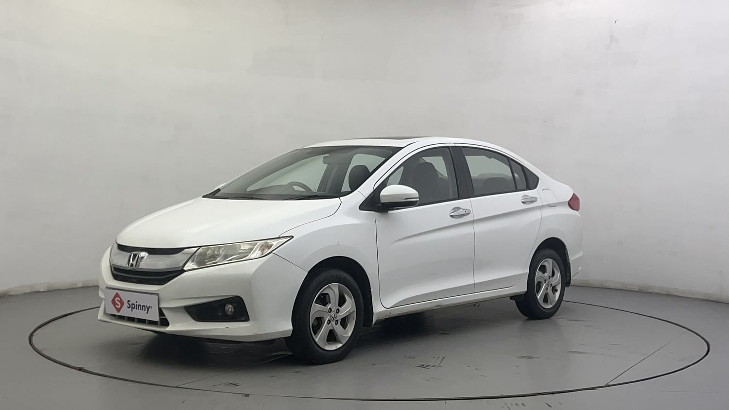 LEFT FRONT CORNER VIEW