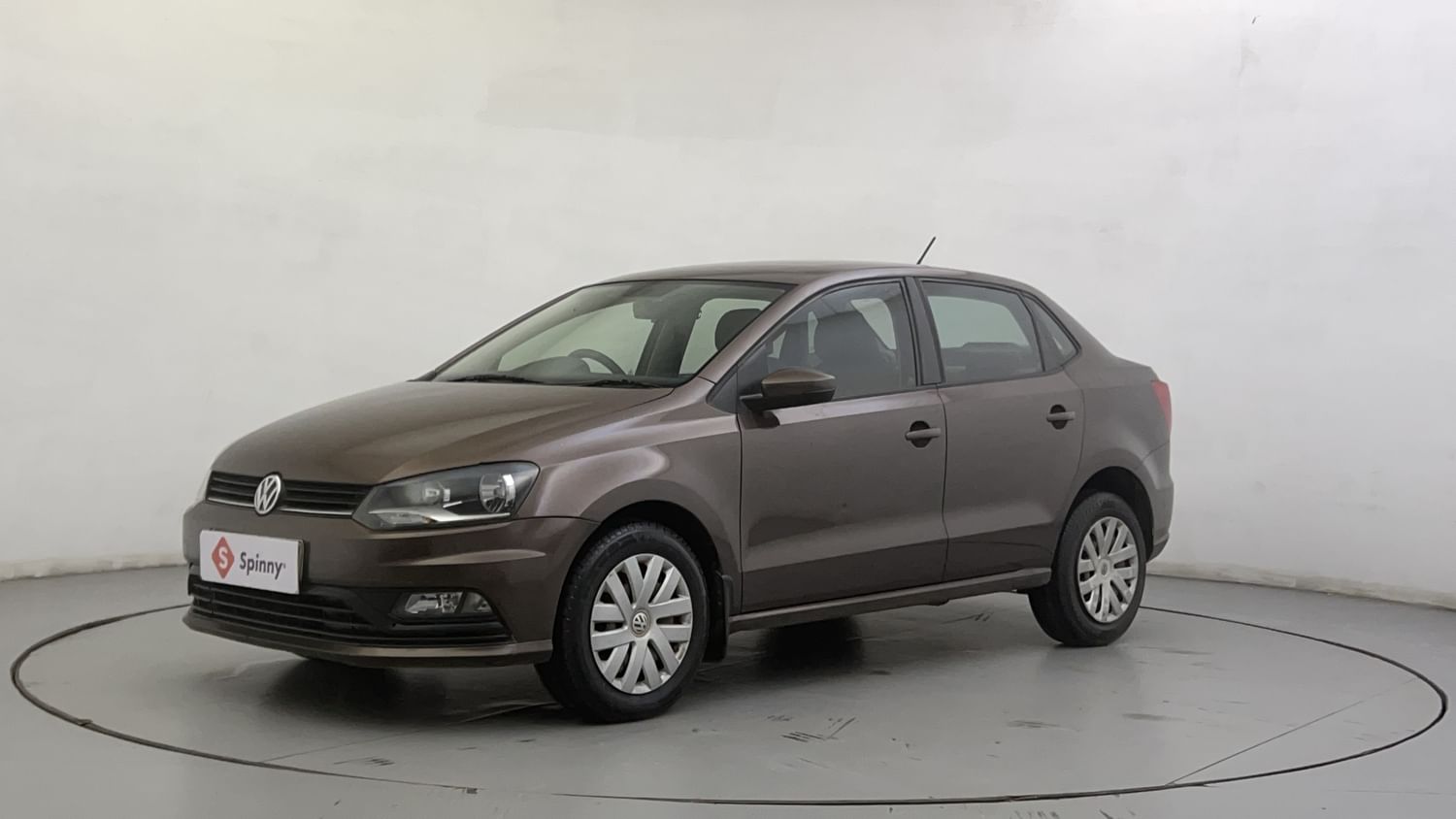 LEFT FRONT CORNER VIEW